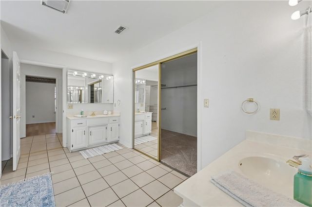 508 Fairway Circle, Springdale, AR 72764