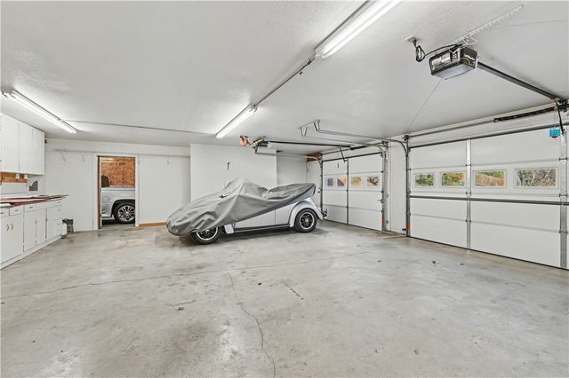 508 Fairway Circle, Springdale, AR 72764