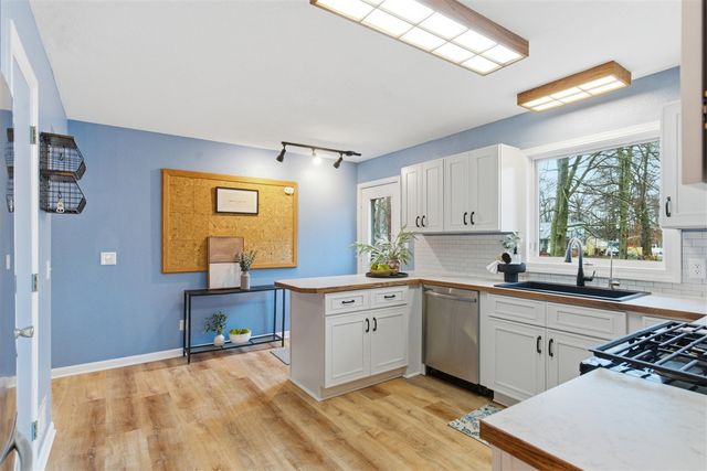 8198 S 24th Street, Kalamazoo, MI 49048