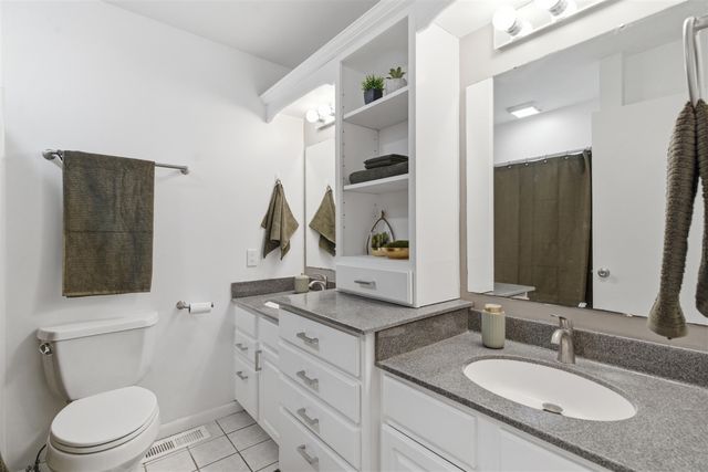 8198 S 24th Street, Kalamazoo, MI 49048