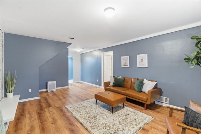 8198 S 24th Street, Kalamazoo, MI 49048