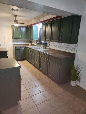 512 Harold Lane, Baytown, TX 77521