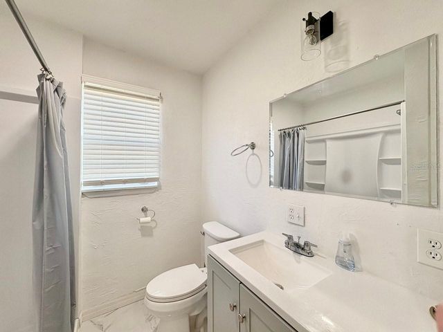 524 E LIME STREET, Tarpon Springs, FL 34689