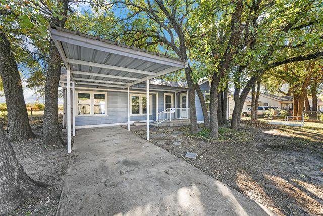 4536 Hodgkins Road, Lake Worth, TX 76135