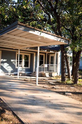 4536 Hodgkins Road, Lake Worth, TX 76135