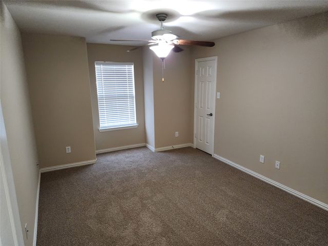 14028 Zippo Way, Fort Worth, TX 76052