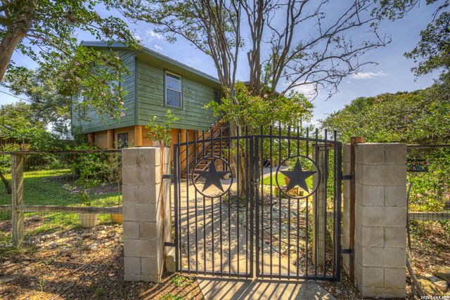 785 Park Shores, Canyon Lake, TX 78133