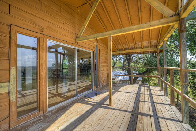 785 Park Shores, Canyon Lake, TX 78133