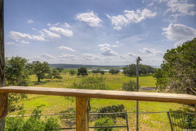 785 Park Shores, Canyon Lake, TX 78133