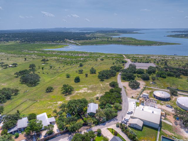 785 Park Shores, Canyon Lake, TX 78133