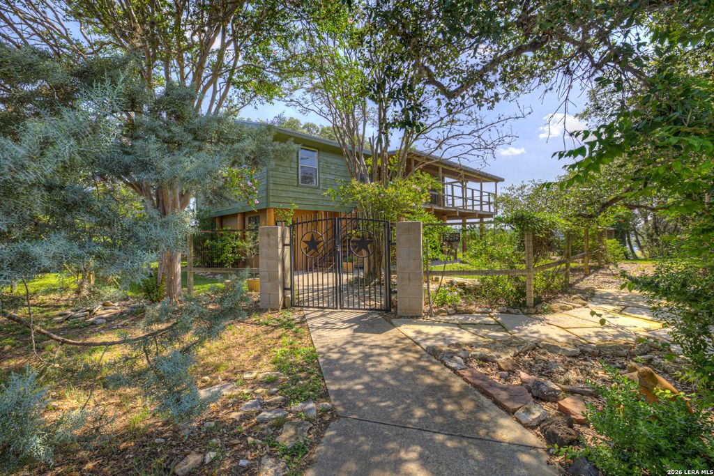 785 Park Shores, Canyon Lake, TX 78133
