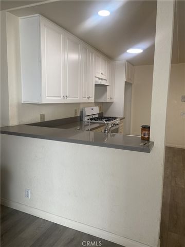 6819 Whitsett 105, Los Angeles, CA 91605