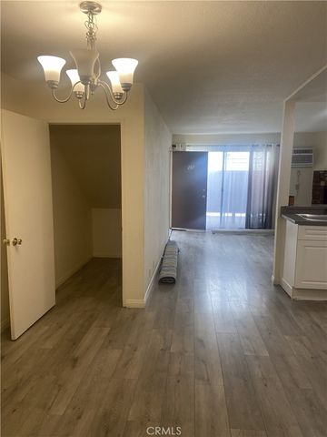 6819 Whitsett 105, Los Angeles, CA 91605