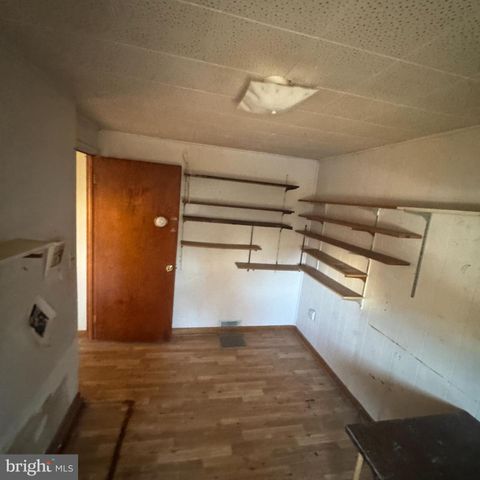 4211 S HUNTER RD, Hampstead, MD 21074