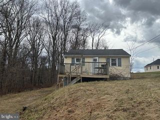 4211 S HUNTER RD, Hampstead, MD 21074