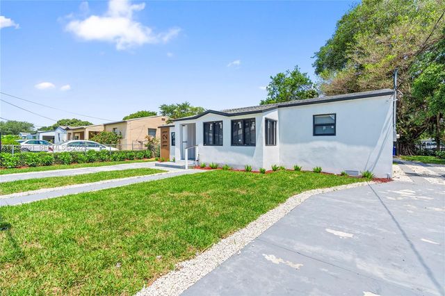 1121 NW 57th St, Miami, FL 33127