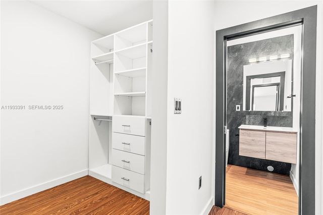 1121 NW 57th St, Miami, FL 33127