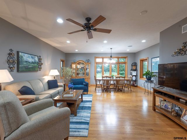 727 Fairway Drive, Milford, NE 68405