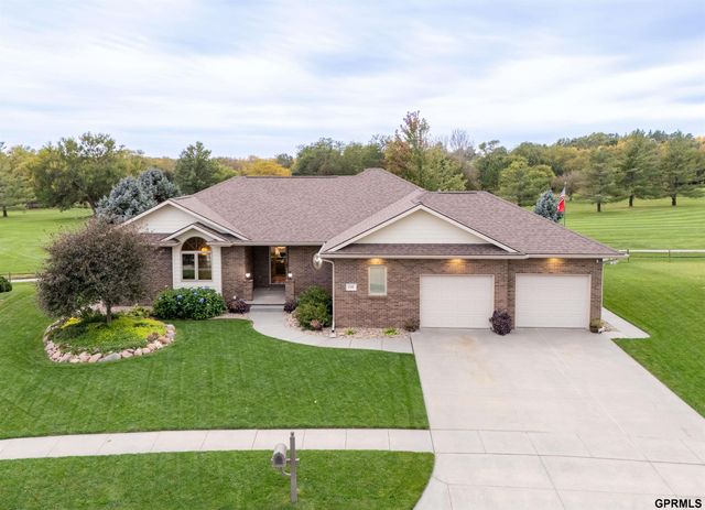 727 Fairway Drive, Milford, NE 68405