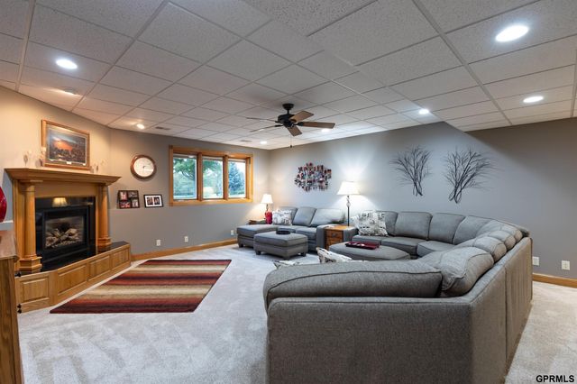 727 Fairway Drive, Milford, NE 68405