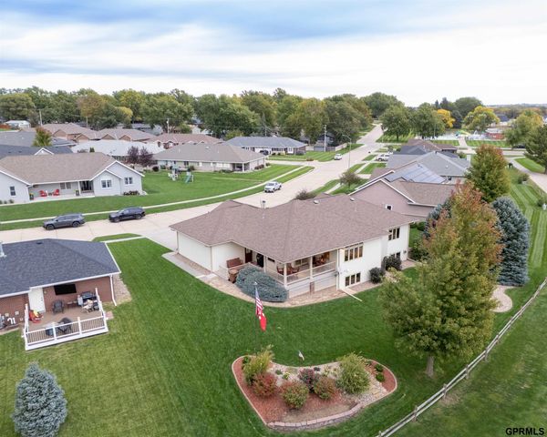 727 Fairway Drive, Milford, NE 68405