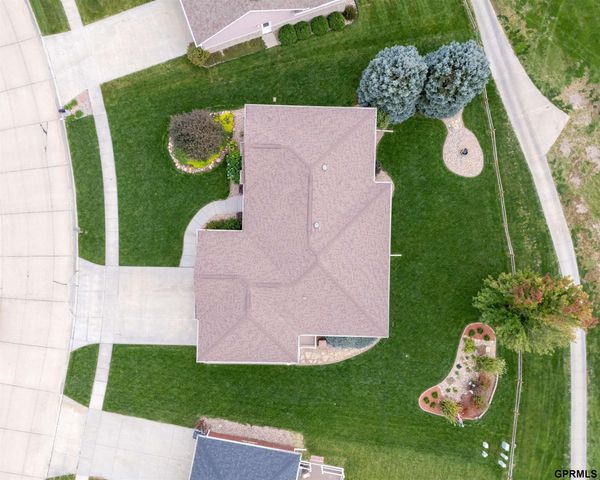 727 Fairway Drive, Milford, NE 68405
