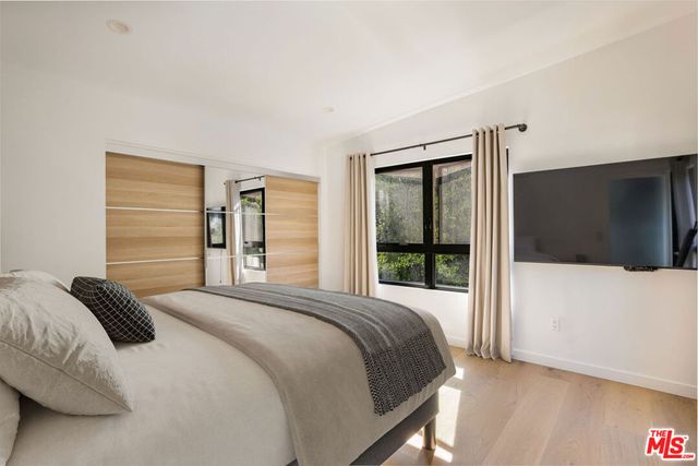 14664 Valley Vista Boulevard, Sherman Oaks, CA 91403