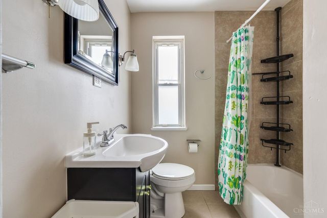 3523 Mary Ann Lane, Cincinnati, OH 45213