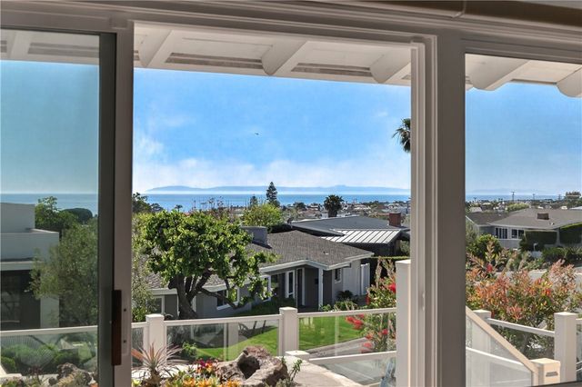 428 Cabrillo, Corona Del Mar, CA 92625