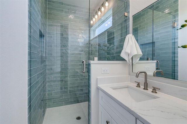 3308 Birmingham Avenue 8, Dallas, TX 75210
