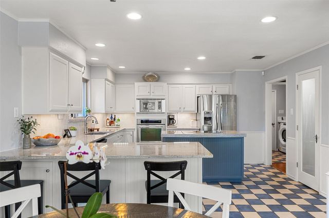 10810 Wintergreen HL, Austin, TX 78750