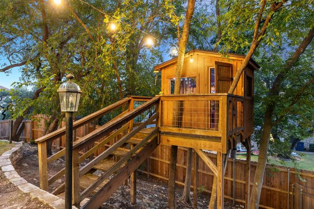 10810 Wintergreen HL, Austin, TX 78750