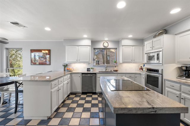 10810 Wintergreen HL, Austin, TX 78750