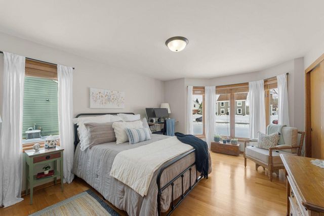 219 Westfield WAY, Pewaukee, WI 53072