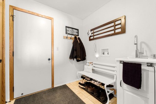 219 Westfield WAY, Pewaukee, WI 53072