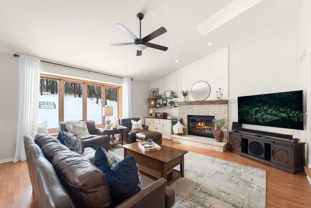 219 Westfield WAY, Pewaukee, WI 53072