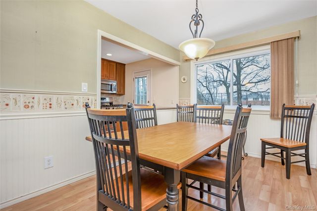 8 Town House Drive, Massapequa Park, NY 11762