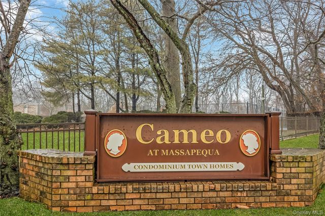 8 Town House Drive, Massapequa Park, NY 11762