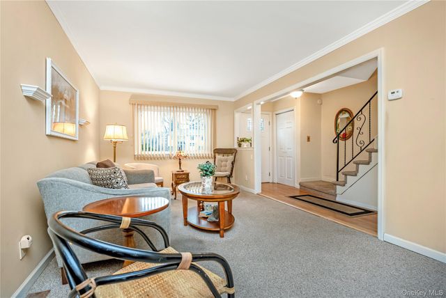 8 Town House Drive, Massapequa Park, NY 11762