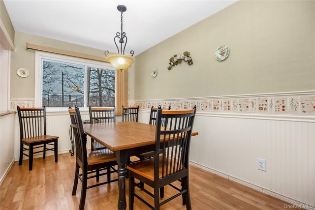 8 Town House Drive, Massapequa Park, NY 11762