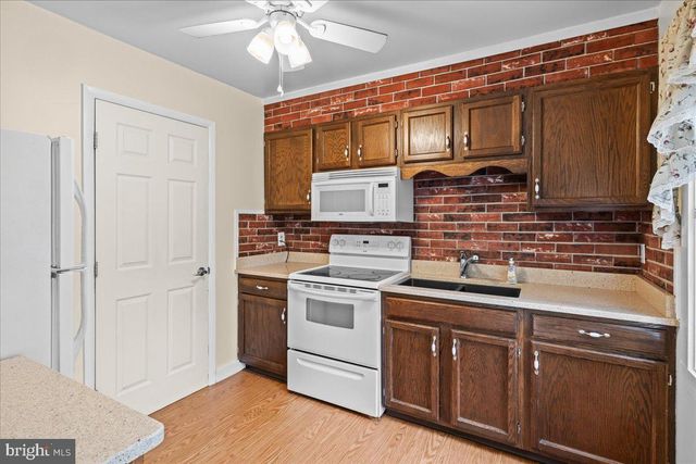 170 WHITE DOGWOOD DR, Etters, PA 17319
