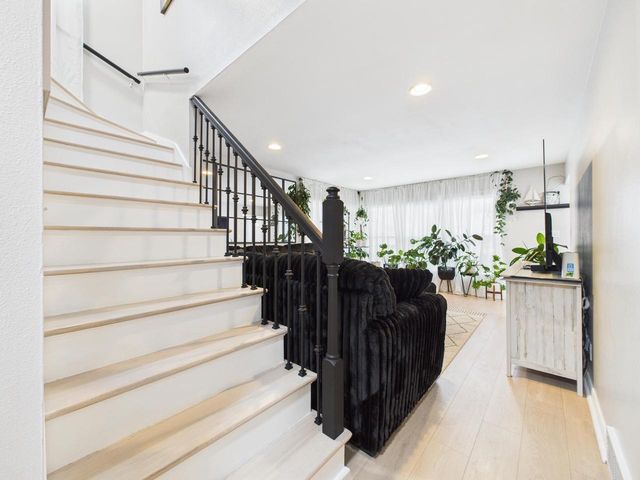 824 S 92nd STREET, West Allis, WI 53214