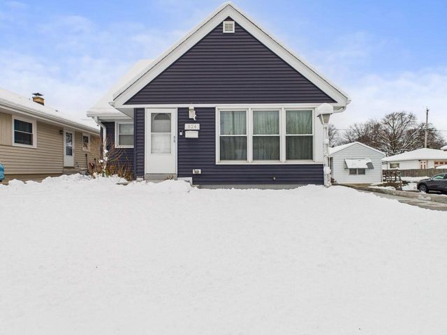 824 S 92nd STREET, West Allis, WI 53214
