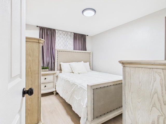 824 S 92nd STREET, West Allis, WI 53214