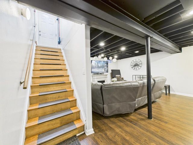 824 S 92nd STREET, West Allis, WI 53214