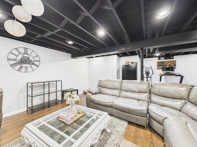 824 S 92nd STREET, West Allis, WI 53214