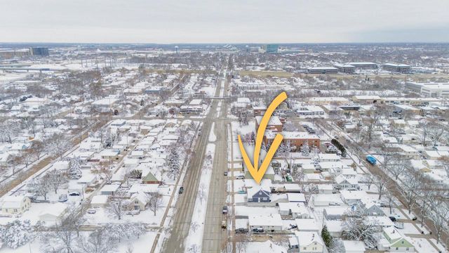 824 S 92nd STREET, West Allis, WI 53214