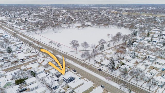 824 S 92nd STREET, West Allis, WI 53214