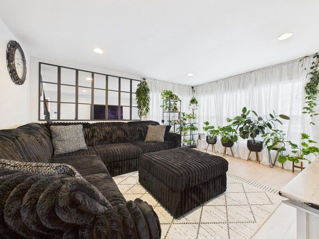 824 S 92nd STREET, West Allis, WI 53214