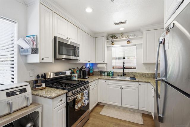 8130 Royal Park, El Cajon, CA 92021